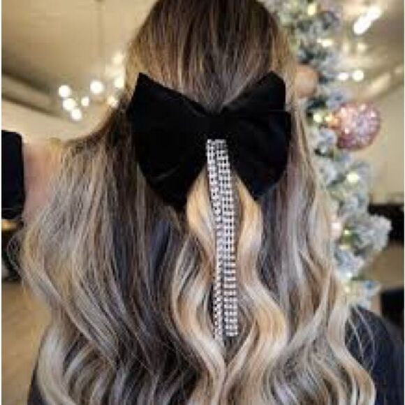 Luxury Black Velvet Bow Hair Clip with Rhinestone Fringe - Picture 3 of 8